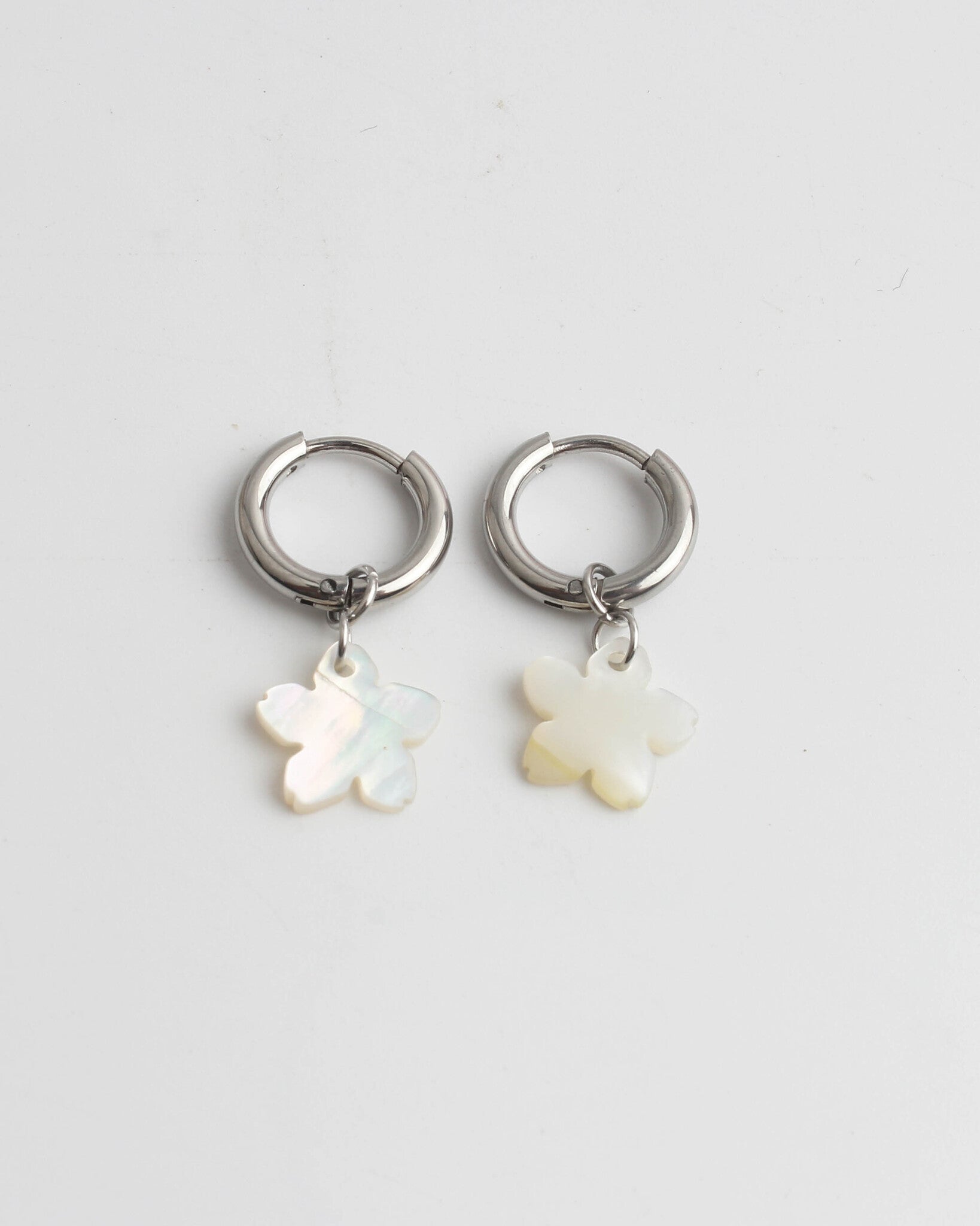 Flower Shell - Earrings - Stainless Steel