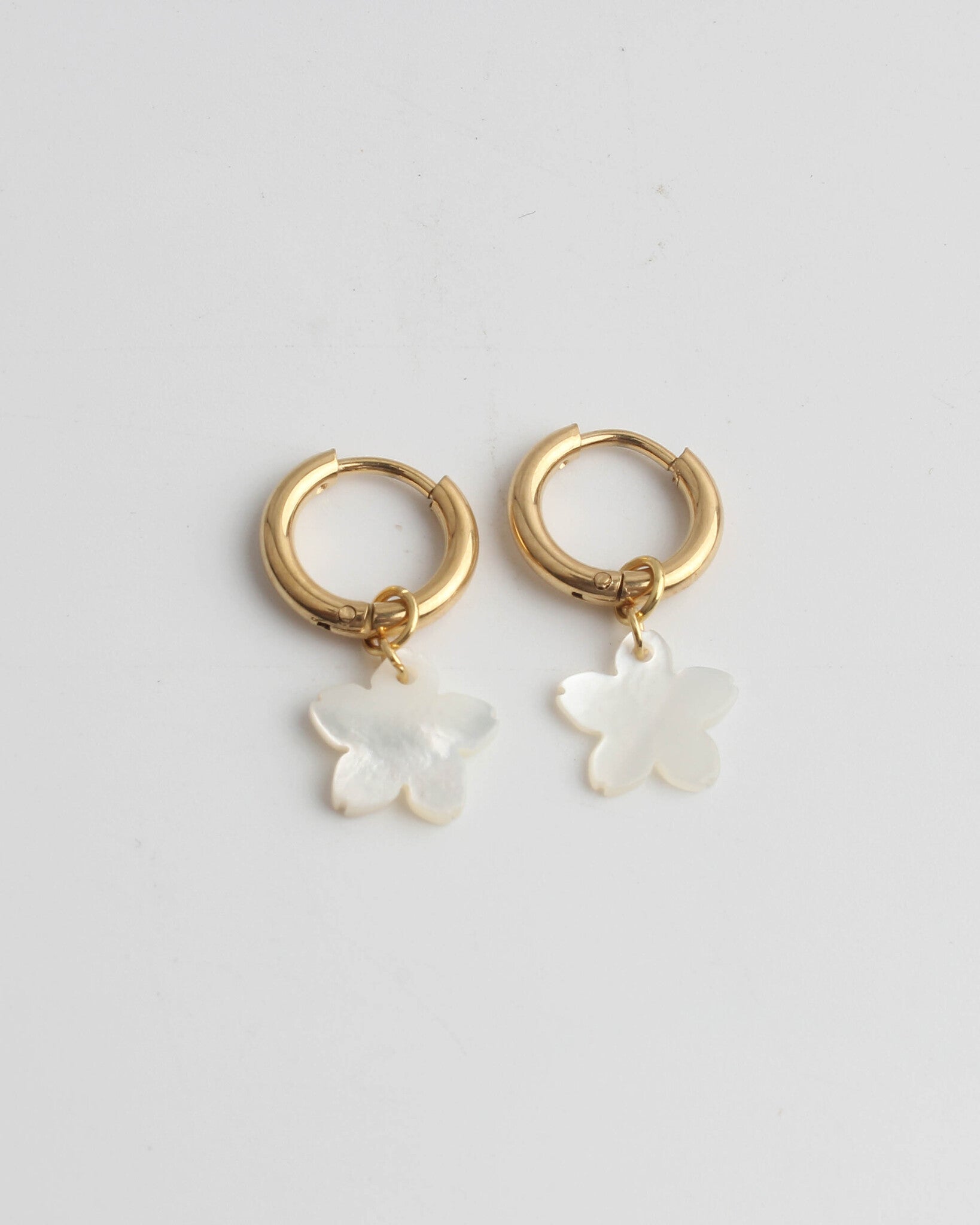 Flower Shell - Earrings - Stainless Steel